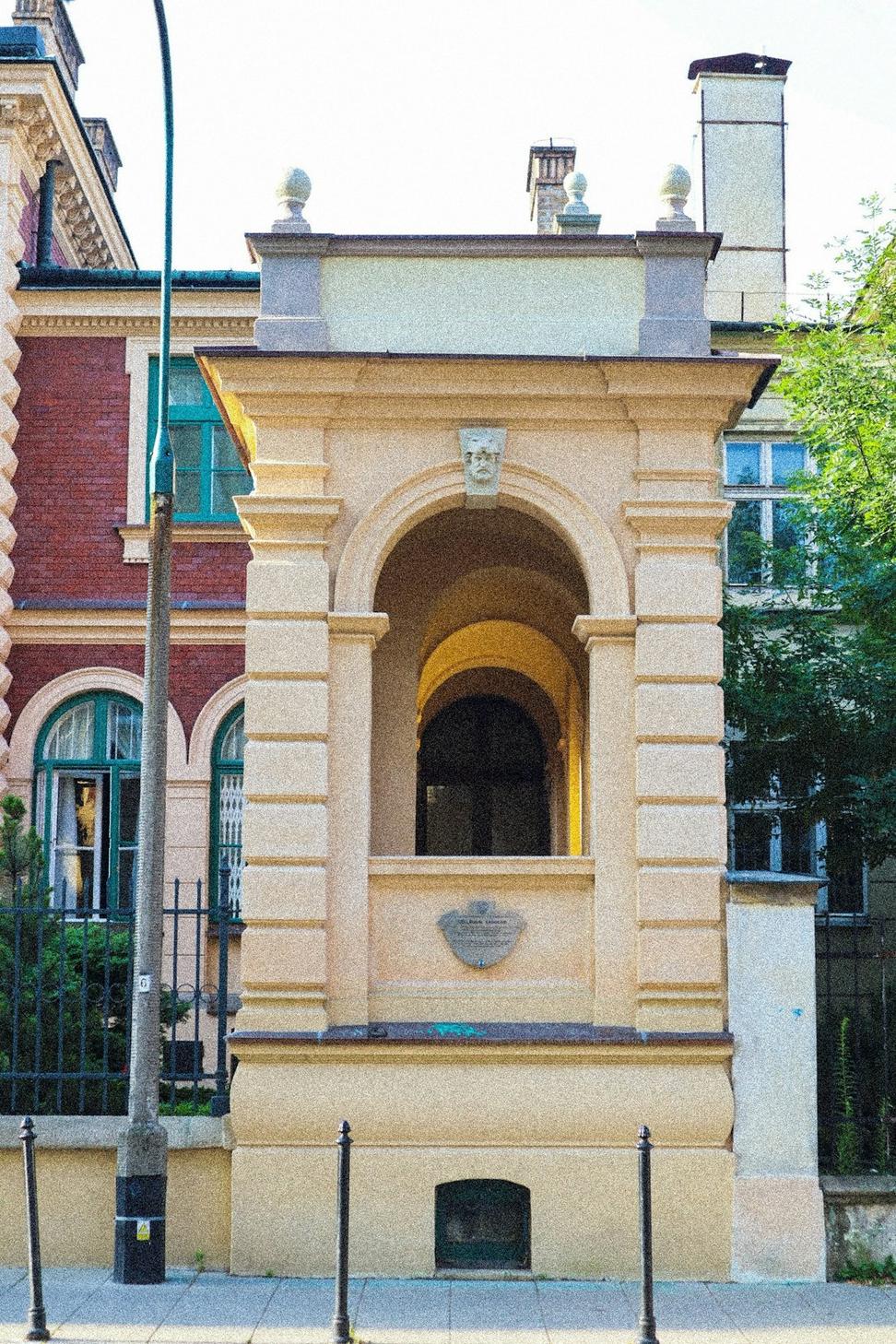 Victorian Manor Renewal
